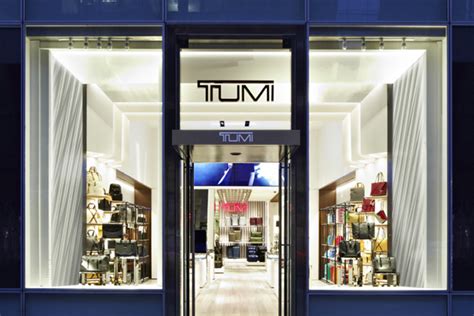 tumi outlet vs retail quality